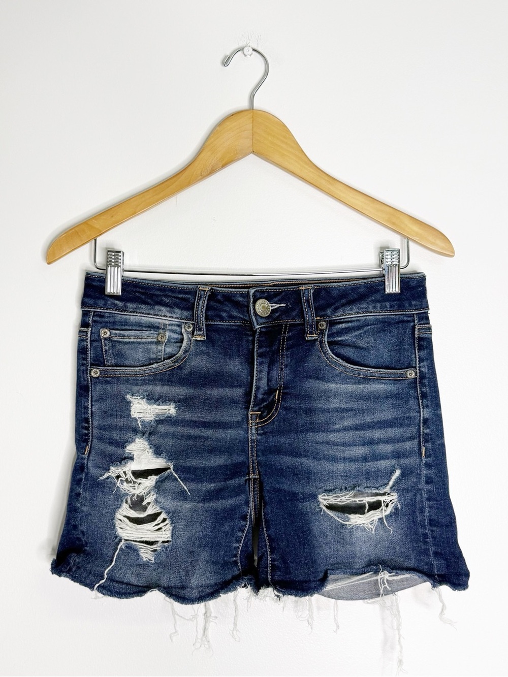 American Eagle Midi Denim Shorts Distressed Stretch Size 4